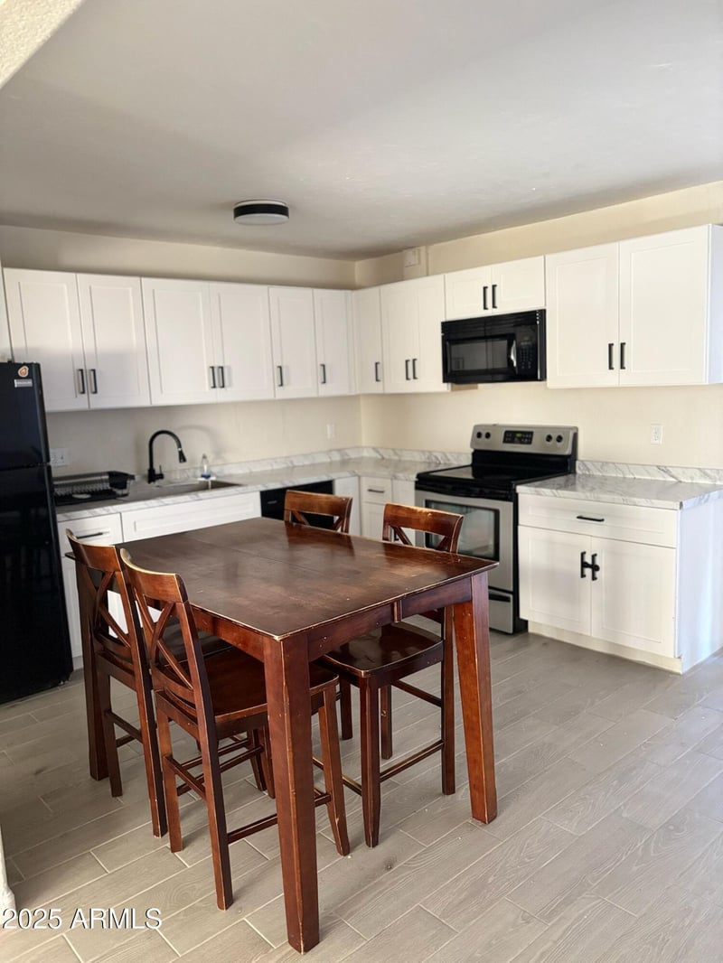3007 81st Ave, Phoenix, AZ 85033