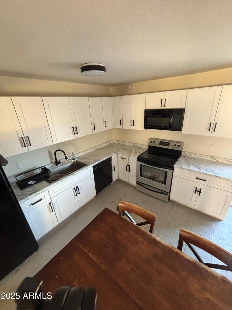 3007 81st Ave, Phoenix, AZ 85033