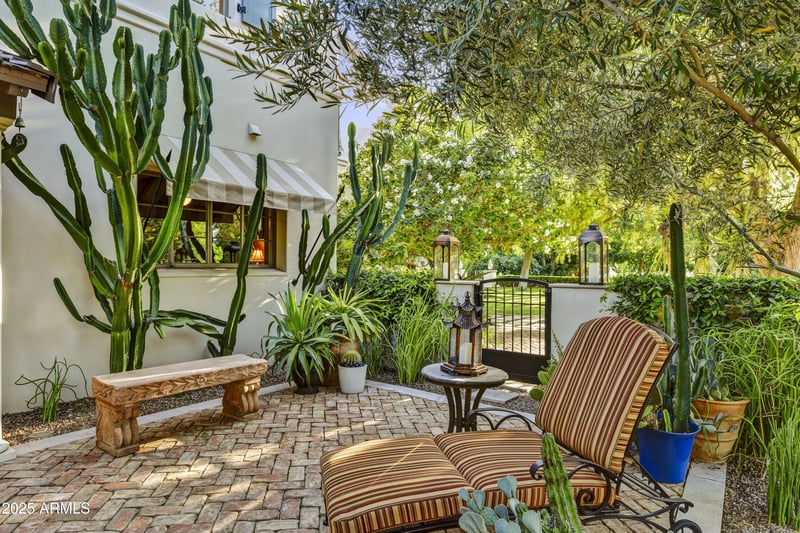 3007 Manor Dr, Phoenix, AZ 85014