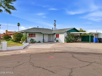 3008 45th Dr, Phoenix, AZ 85031