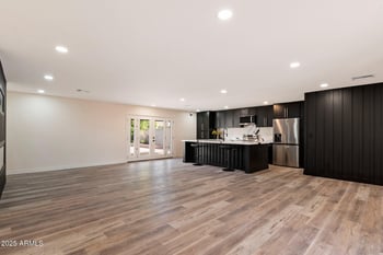 3008 Michigan Ave, Phoenix, AZ 85053