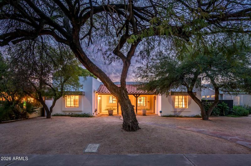 3008 N 16th Dr, Phoenix, AZ 85015