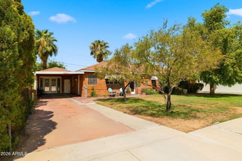 3008 N 24th Pl, Phoenix, AZ 85016