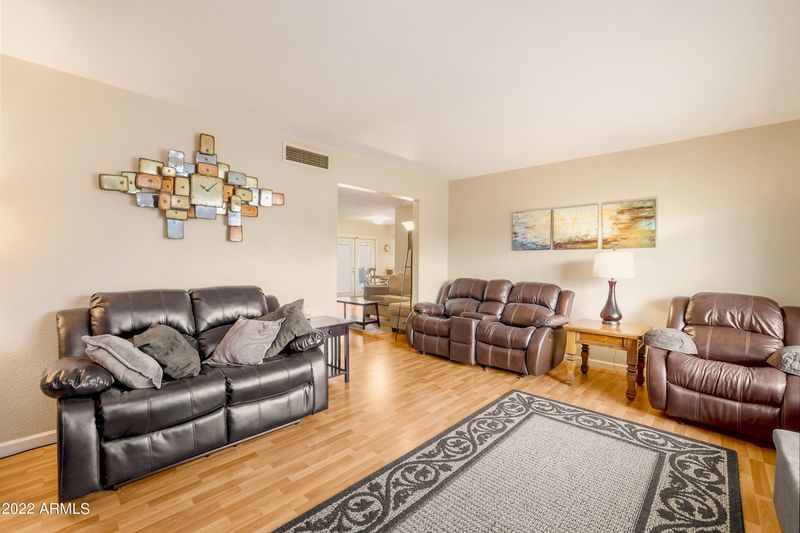 3008 S Cottonwood Dr, Tempe, AZ 85282