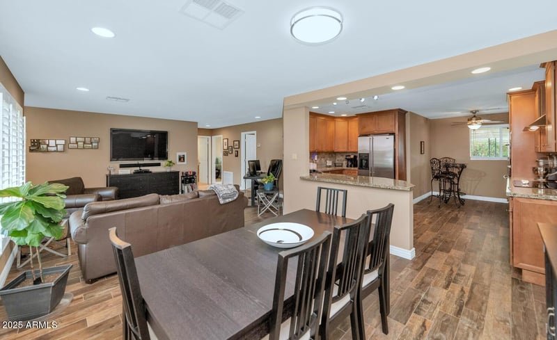 3009 43rd Pl, Phoenix, AZ 85018