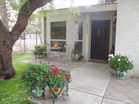 3009 E Cannon Dr, Phoenix, AZ 85028