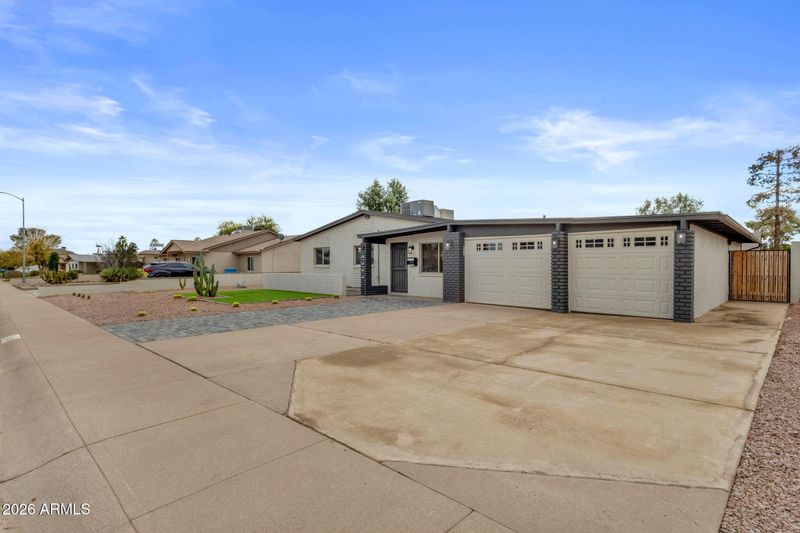 3009 E Corrine Dr, Phoenix, AZ 85032
