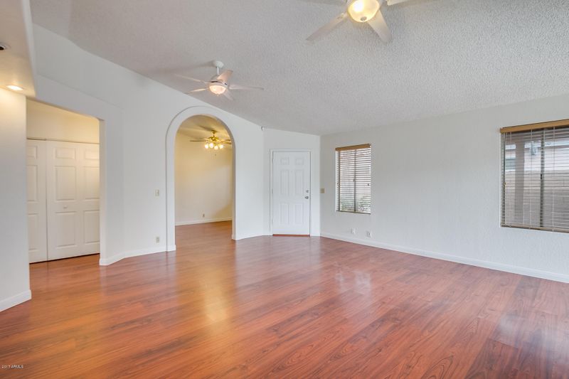 3009 E Kerry Ln, Phoenix, AZ 85050