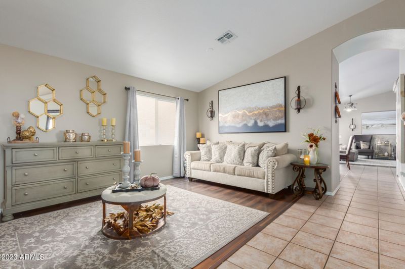3009 N 89th Dr, Phoenix, AZ 85037