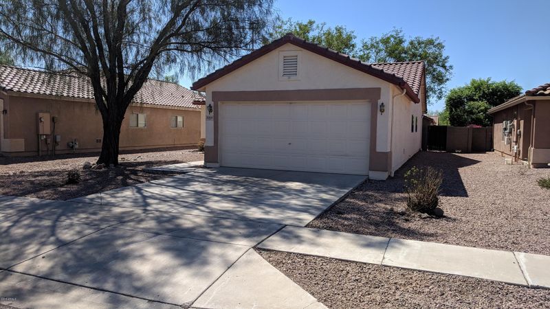 3009 W White Feather Ln, Phoenix, AZ 85083