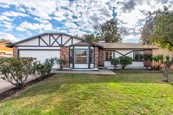 301 Desert Ln, Gilbert, AZ 85234