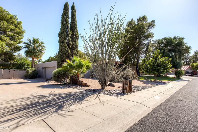 301 E Braeburn Dr, Phoenix, AZ 85022