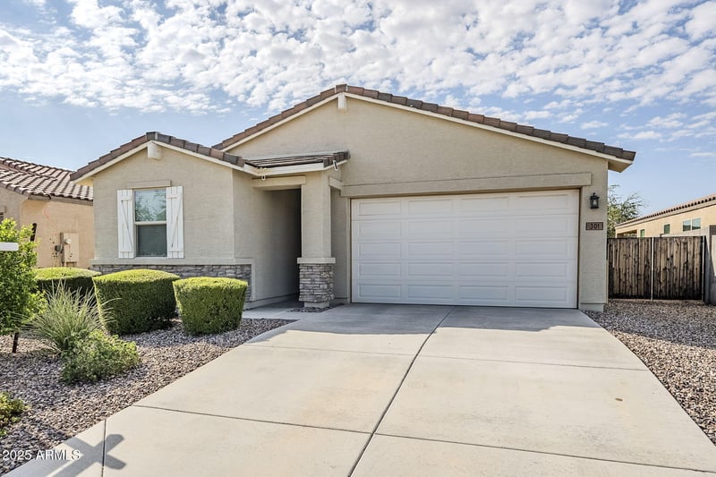 301 Pelipa Dr, San Tan Valley, AZ 85140