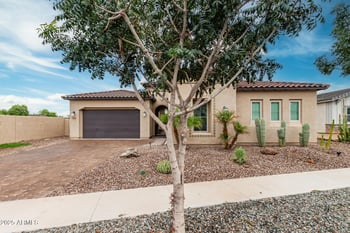 3010 Desert Ln, Phoenix, AZ 85042