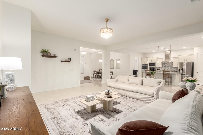 3010 Desert Ln, Phoenix, AZ 85042