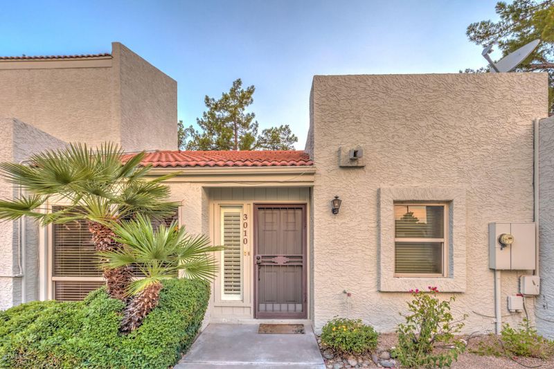 3010 E Cannon Dr, Phoenix, AZ 85028