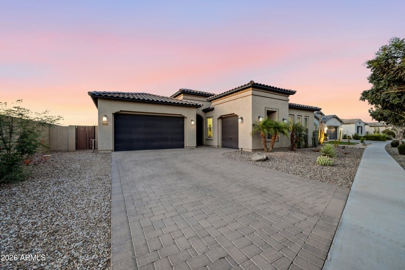3010 E Desert Ln, Phoenix, AZ 85042