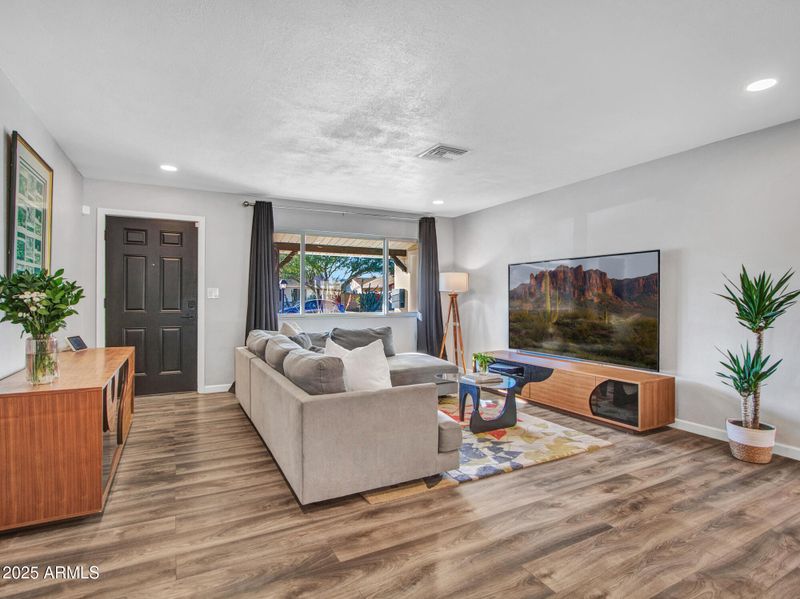 3010 E Yucca St, Phoenix, AZ 85028