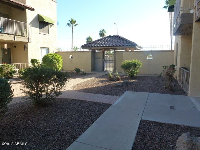 3010 W Camelback Rd #128, Phoenix, AZ 85017