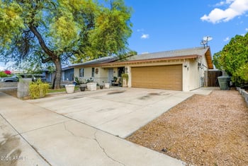 3010 W Villa Rita Dr, Phoenix, AZ 85053