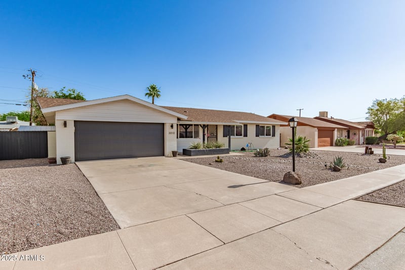 3010 Yucca St, Phoenix, AZ 85028