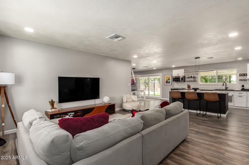 3010 Yucca St, Phoenix, AZ 85028