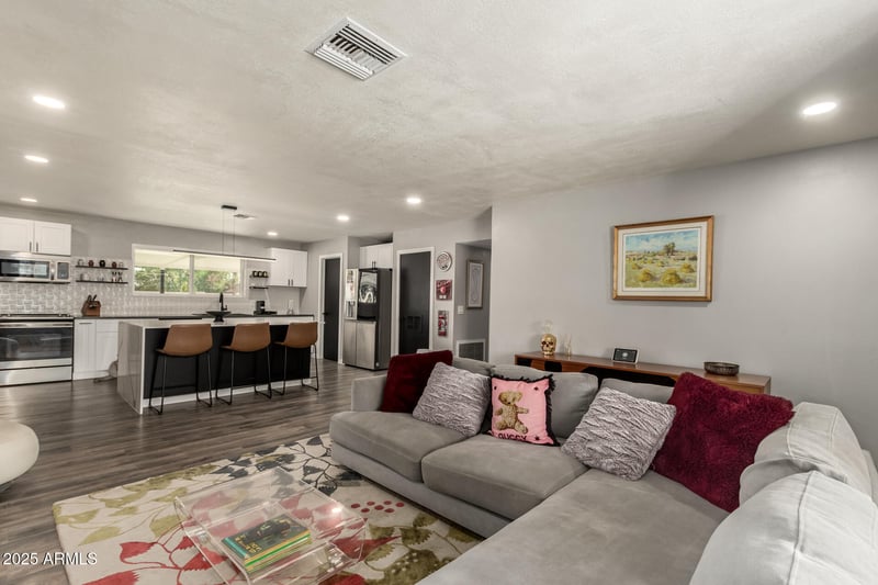 3010 Yucca St, Phoenix, AZ 85028