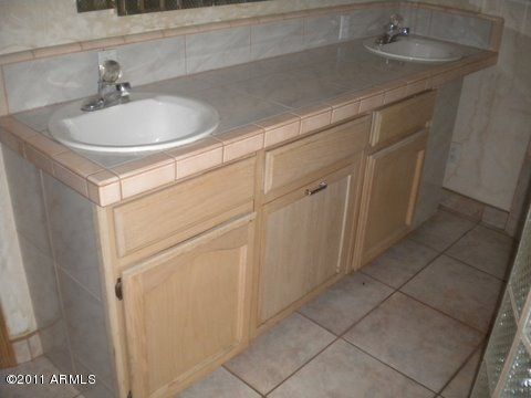 3011 E Wethersfield Rd, Phoenix, AZ 85032