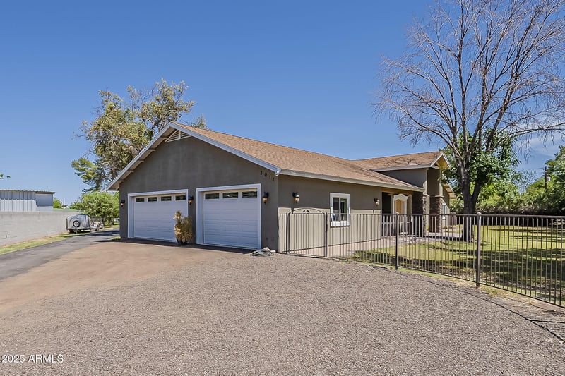 3011 Gilbert Rd, Mesa, AZ 85203