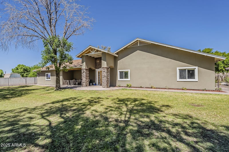 3011 Gilbert Rd, Mesa, AZ 85203