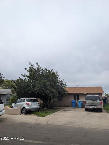 3012 46th Dr, Phoenix, AZ 85031