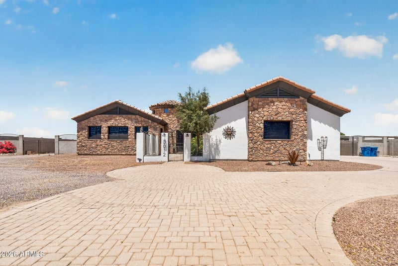 3012 W South Mountain Ave, Laveen, AZ 85339
