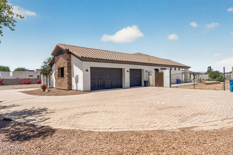 3012 W South Mountain Ave, Laveen, AZ 85339