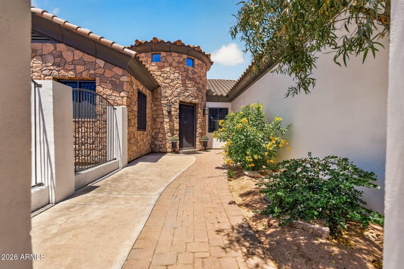 3012 W South Mountain Ave, Laveen, AZ 85339