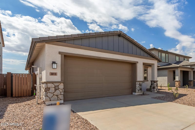 3013 Mecklenburg Way, San Tan Valley, AZ 85143