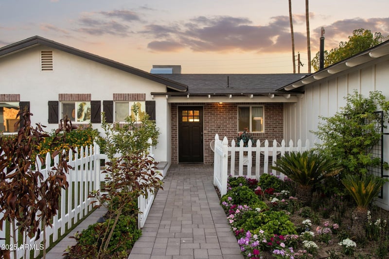 3014 53rd Pl, Phoenix, AZ 85018