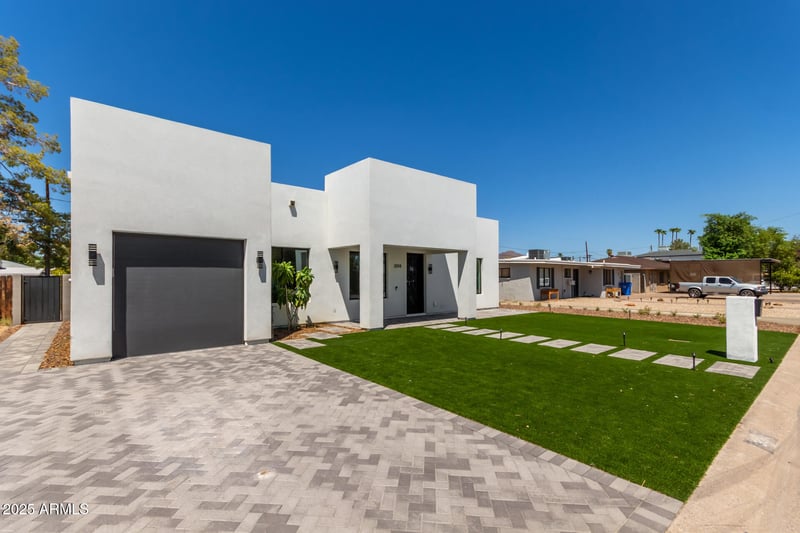 3014 Avalon Dr, Phoenix, AZ 85016