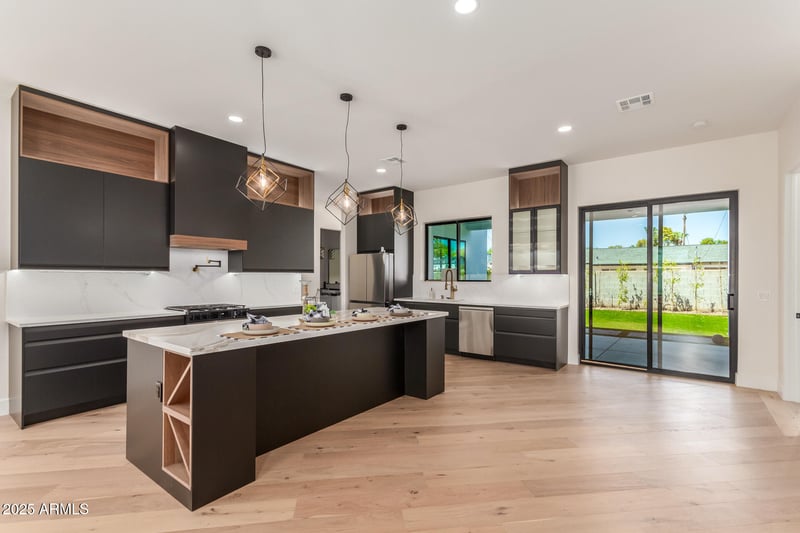 3014 Avalon Dr, Phoenix, AZ 85016