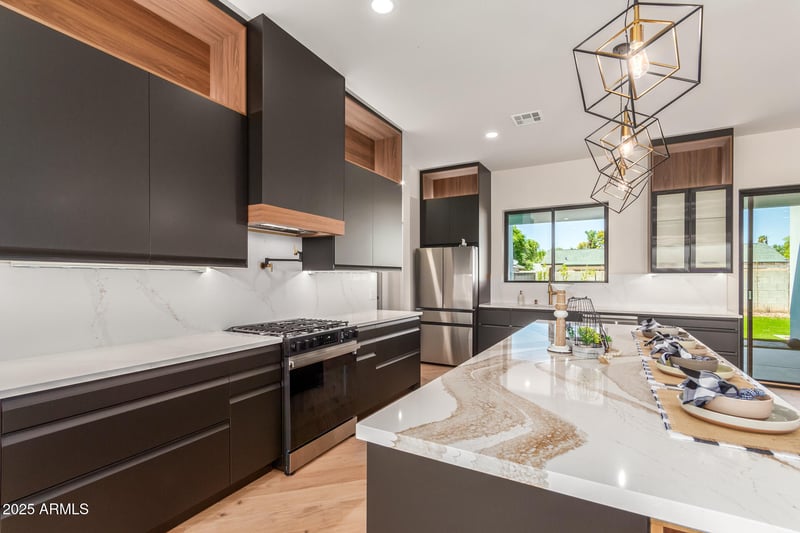 3014 Avalon Dr, Phoenix, AZ 85016