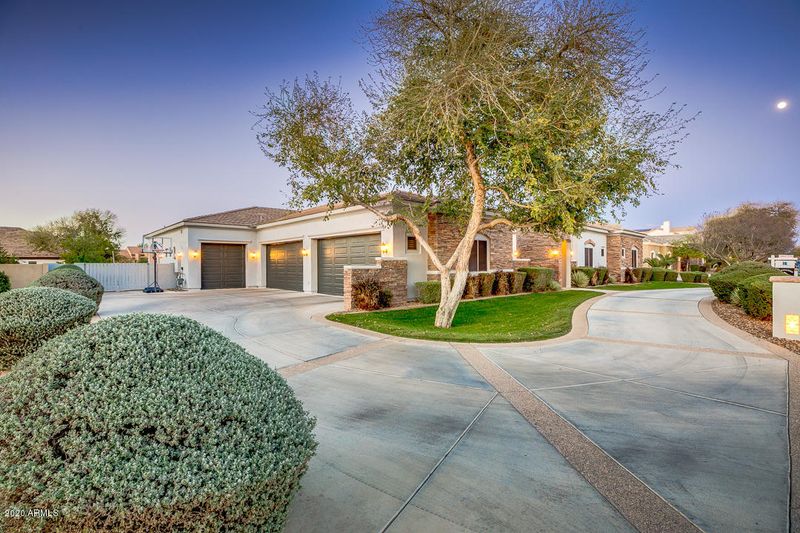3014 E Portola Valley Dr, Gilbert, AZ 85297
