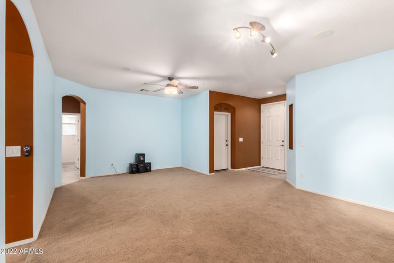 3014 S 102nd Ln, Tolleson, AZ 85353