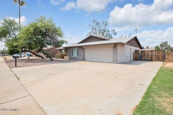 3014 Angela Dr, Phoenix, AZ 85053