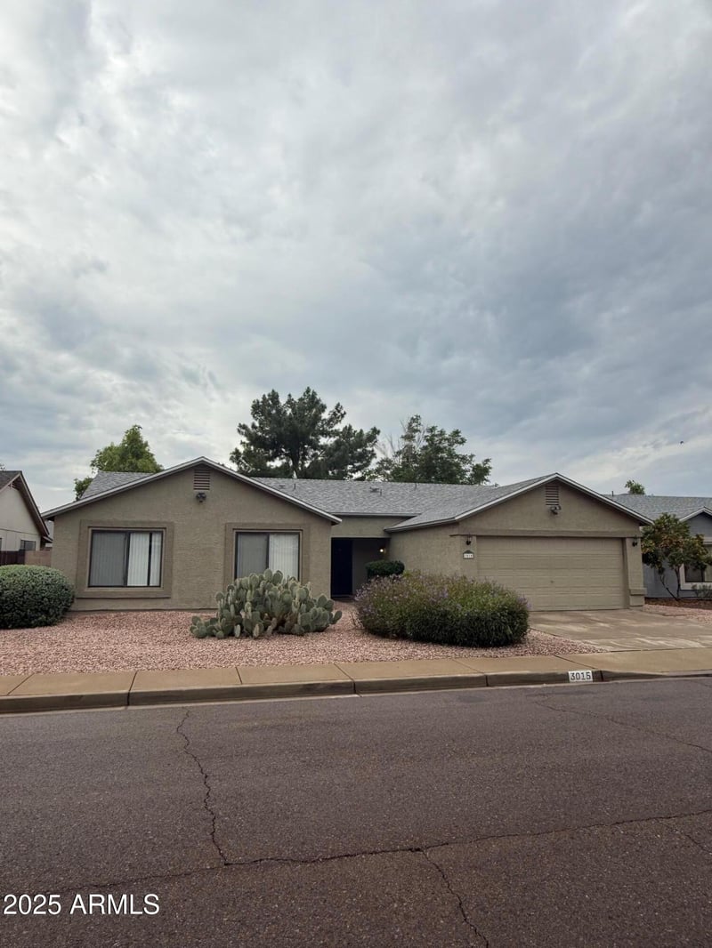 3015 Patrick Ln, Phoenix, AZ 85027