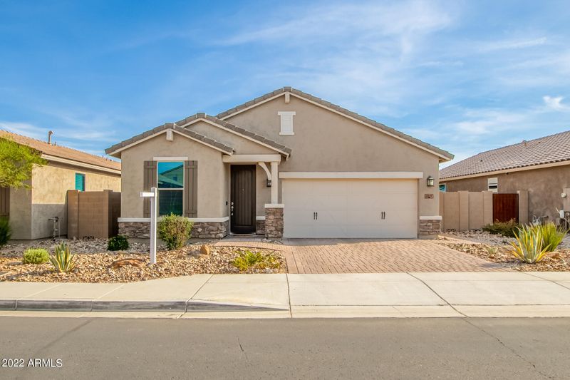 3015 W Laredo Ln, Phoenix, AZ 85085