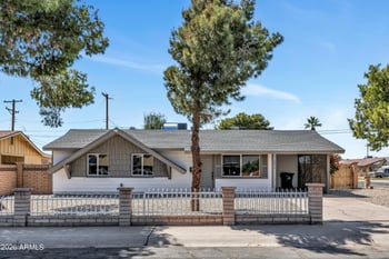 3016 35th Dr, Phoenix, AZ 85019