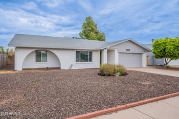 3016 Acoma Dr, Phoenix, AZ 85053