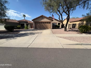 3016 Blue Sky Dr, Phoenix, AZ 85083