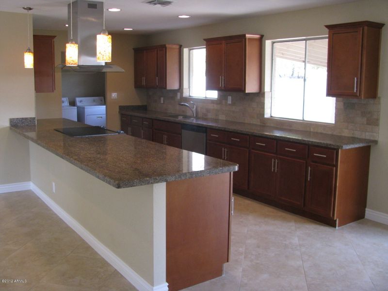 3016 E Desert Cove Ave, Phoenix, AZ 85028