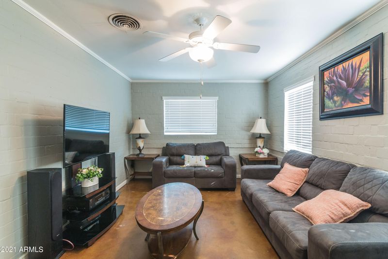 3016 E Hubbell St, Phoenix, AZ 85008