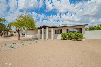 3016 Larkspur Dr, Phoenix, AZ 85032